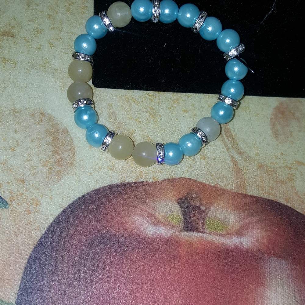 Handcrafted pearl bracelet 8mm for girls